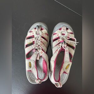 Keen Tan and Red Sport Sandals with Closed-Toe Design